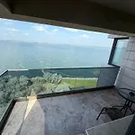 Myamar Premium Apartments Mamaia