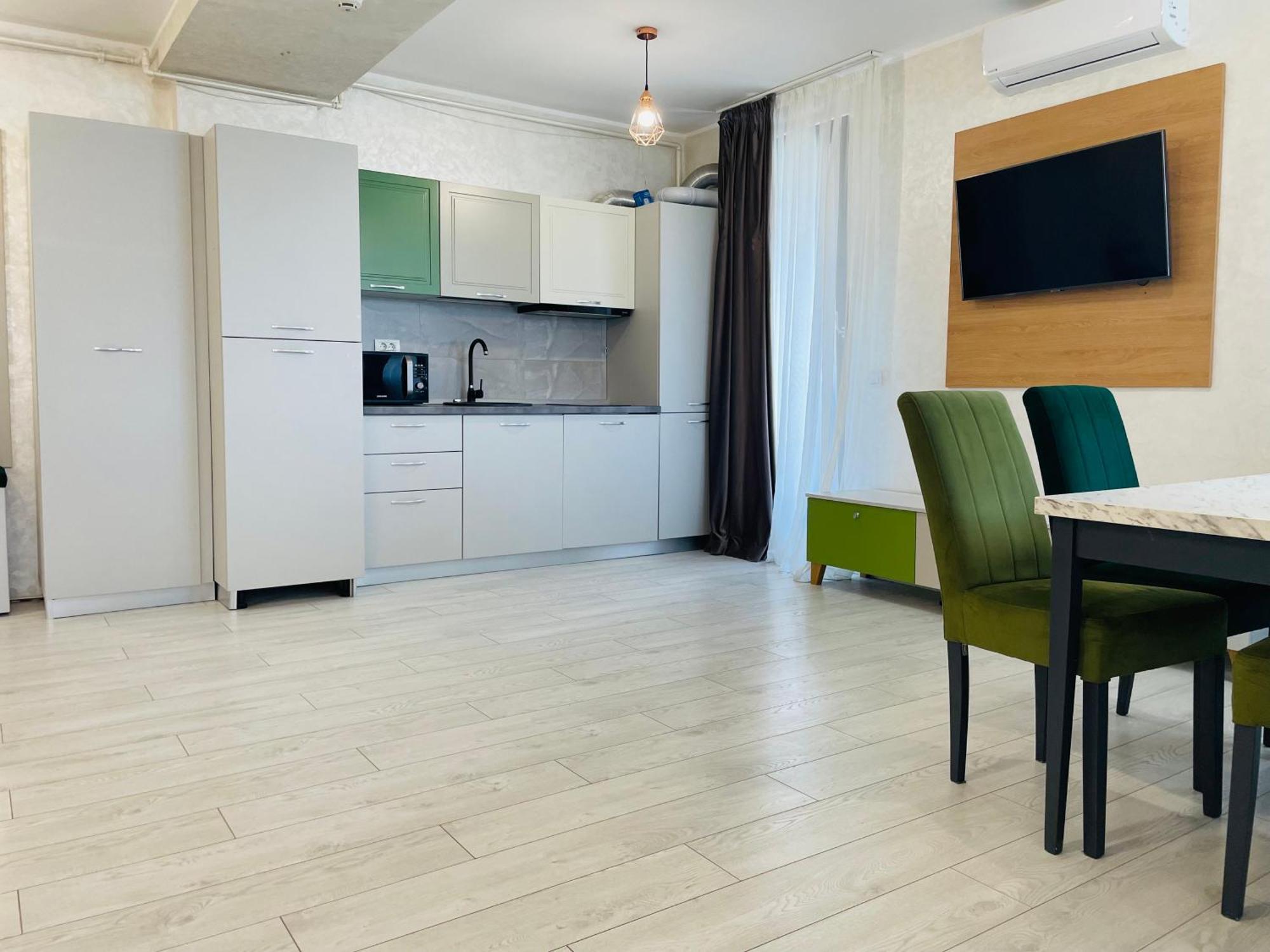 Myamar Solid Butoaie * Mamaia