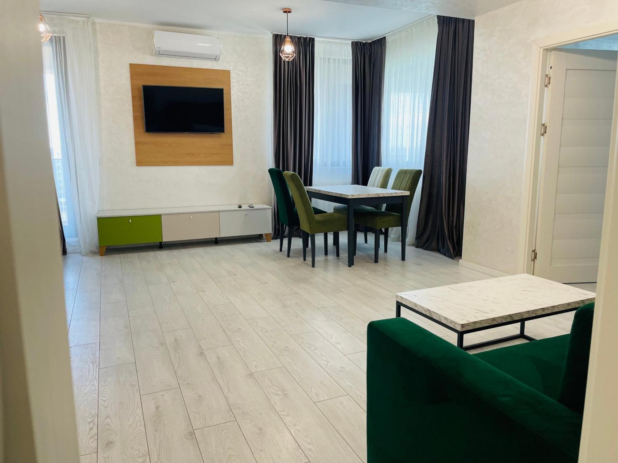 Myamar Solid Butoaie * Mamaia