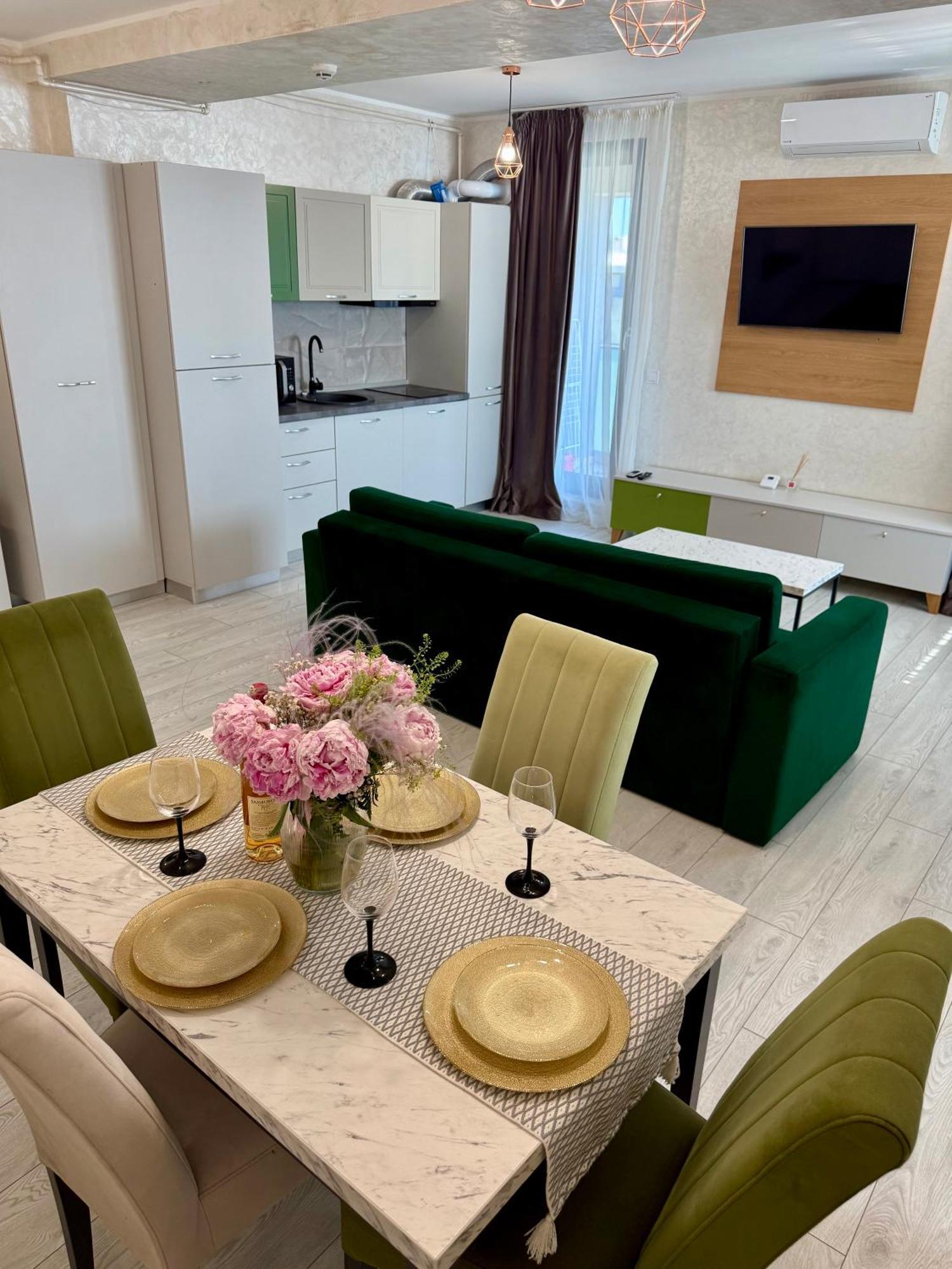 Myamar Premium * Mamaia