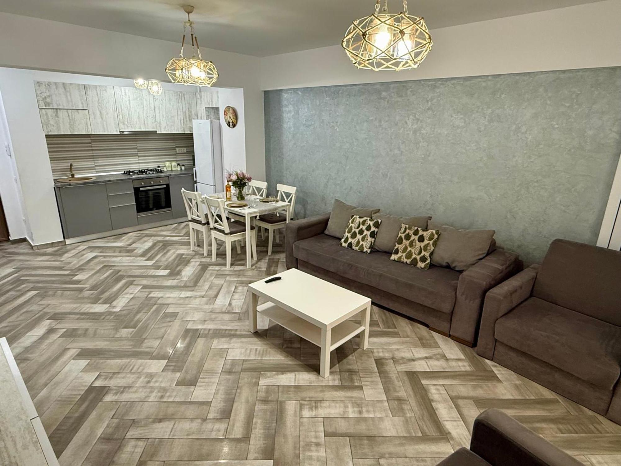 Myamar Premium * Mamaia
