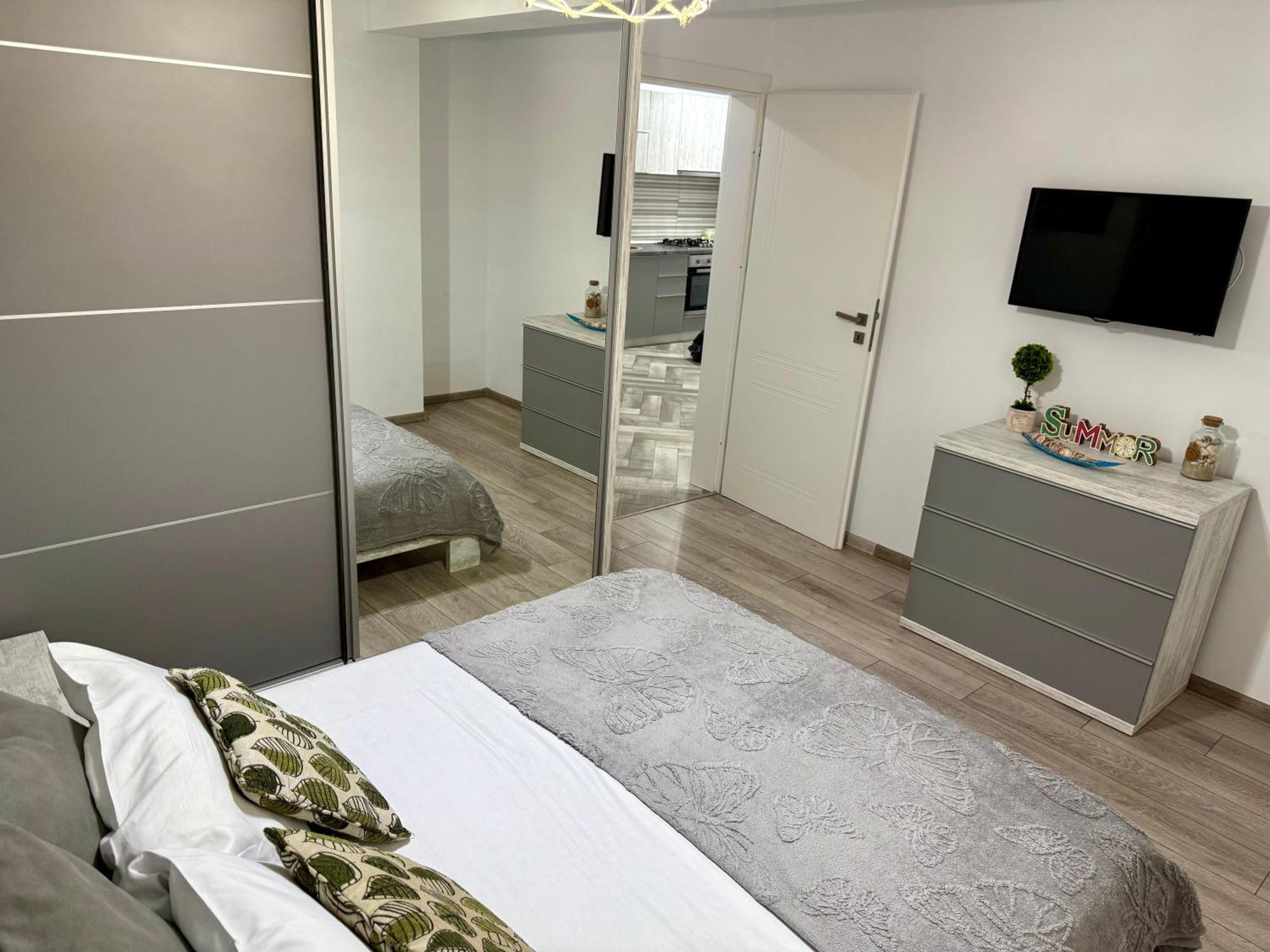 Apartament Myamar Solid Butoaie Mamaia