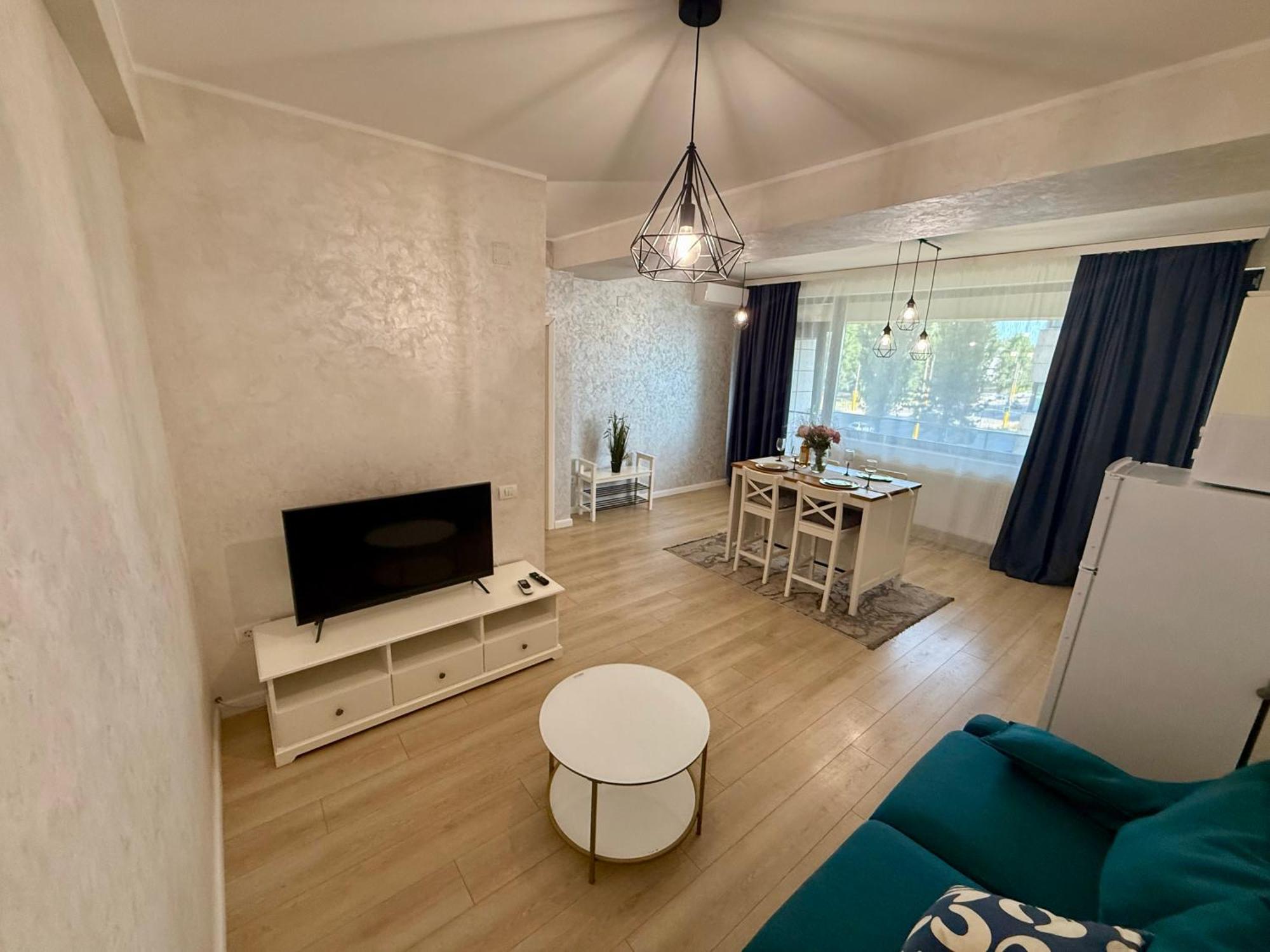 Myamar Premium *